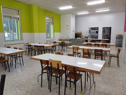 aula de formación y comedor pequeño de la casa