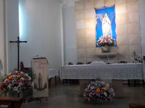 capilla interior de la casa, con la imagen de la Inmaculada