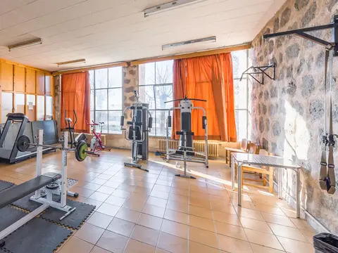 gimnasio de la residencia del monasterio
