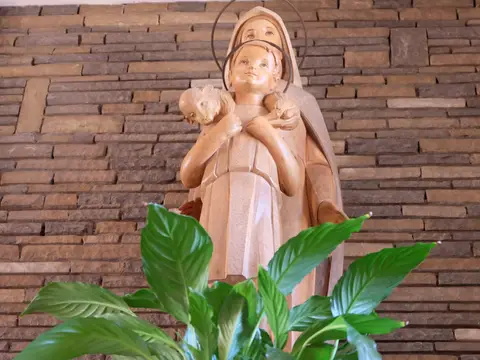 iglesia (detalle interior)