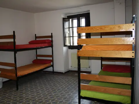 habitación con literas