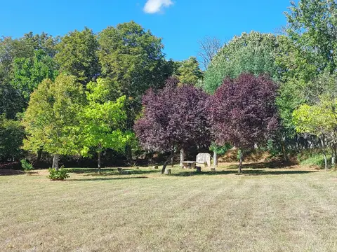 la finca y los jardines de la casa