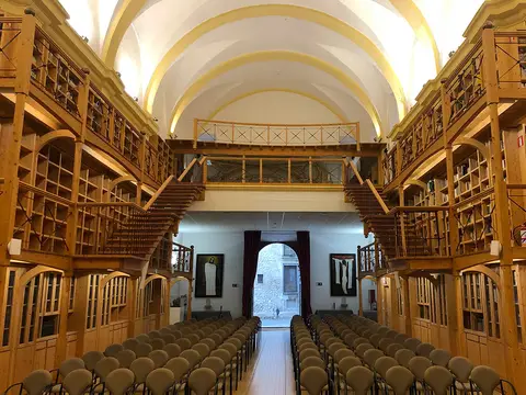 biblioteca de la Merced, la antigua iglesia adosada al seminario