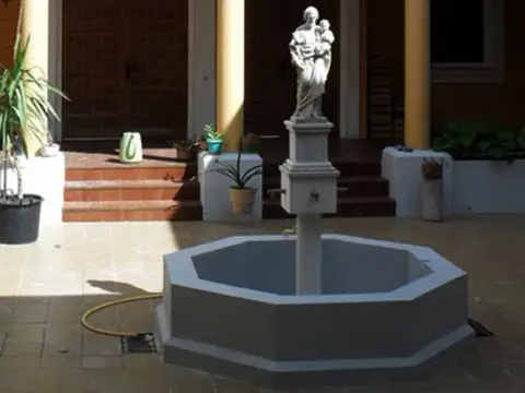 claustro con la fuente octogonal