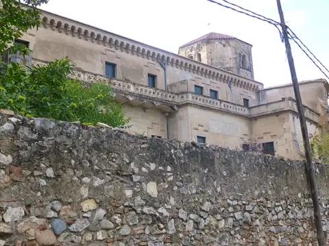 fachada de acceso
