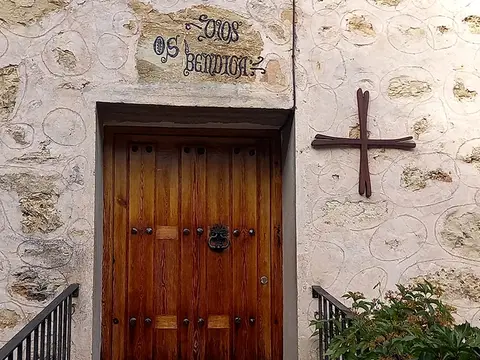 puerta de entrada al Granero, la Casa de Oracion de la hospederia
