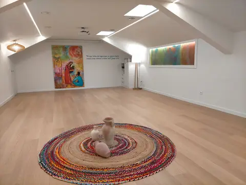 zona comun (sala de oracion bajo cubierta)