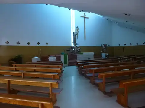 interior de la iglesia parroquial