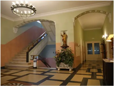 zona comun (escalera y vestibulo)