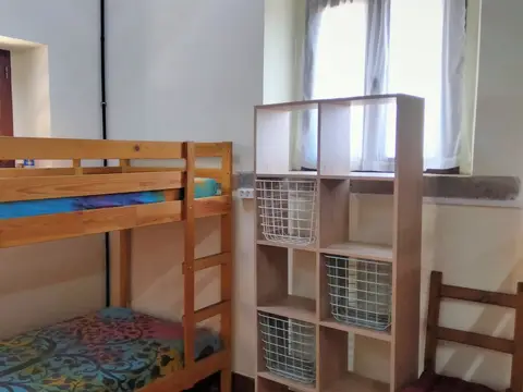 dormitorio del albergue (18 camas)