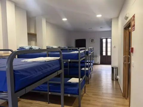 dormitorio con literas