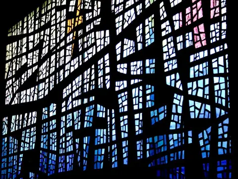 vidriera de la capilla del colegio-seminario San Jerónimo