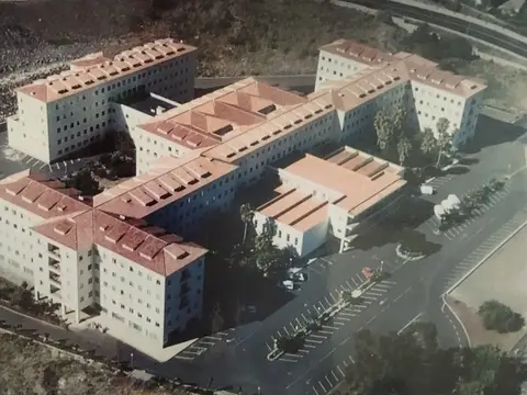 vista aérea del conjunto del Seminario de La Verdellada, con el edificio adjunto de la Casa de la Iglesia