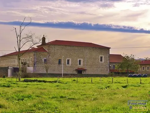 fachada (edificio del convento desde el prado)