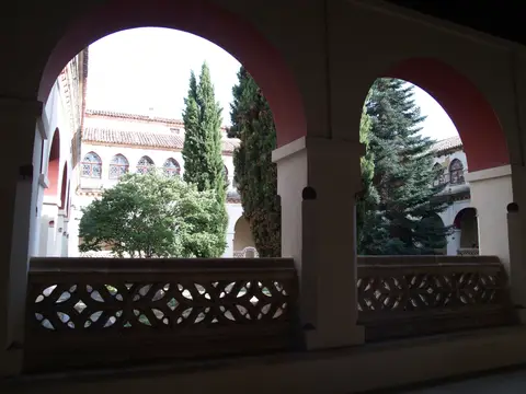 el claustro grande del monasterio