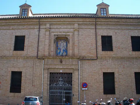 fachada del conjunto conventual del Espíritu Santo, donde está la casa de espiritualidad