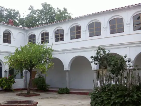 claustro de la casa restaurado por el MCC (inauguracion de 2015)