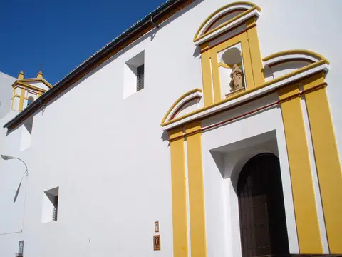fachada de la iglesia del convento de las clarisas