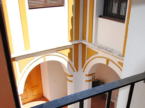 el patio visto desde la galería alta