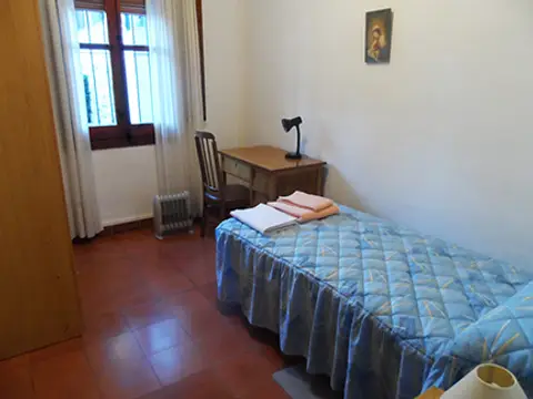 habitación individual de la casita de oración