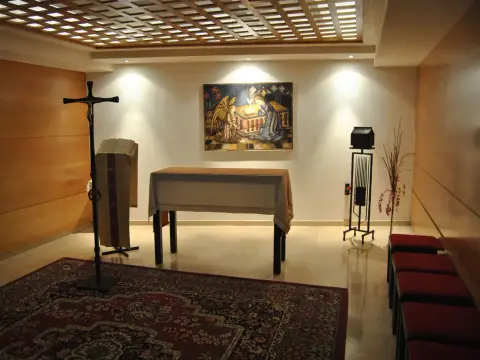capilla interior de la casa de espiritualidad