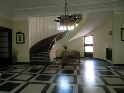 vestíbulo y escalera