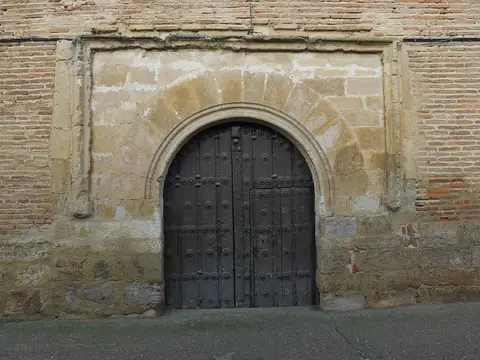 portada de la iglesia